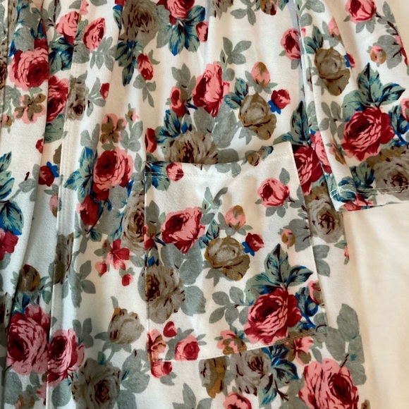 Piphany Floral Cardigan - Picture 6 of 7